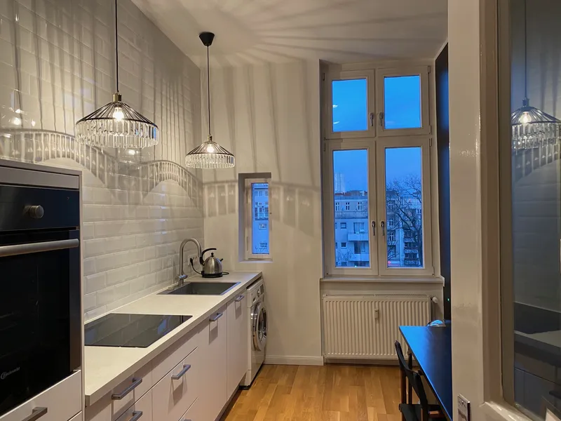 Altbauwohnung | Balkon | 2 Zimmer, nahe Savignyplatz und Kurfürstendamm — photo 1